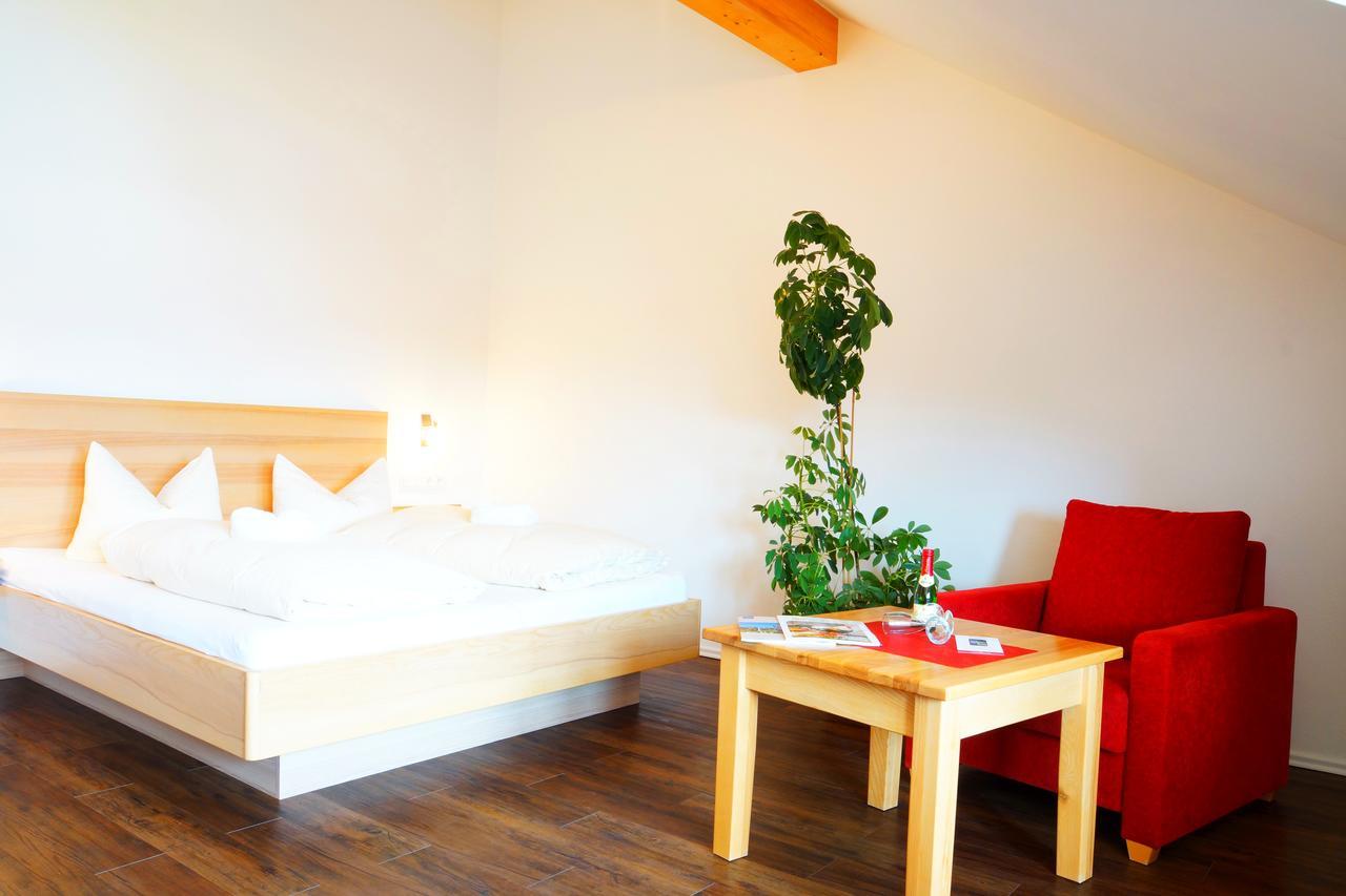 Seehotel Und Appartements Schnoeller Риден Екстериор снимка